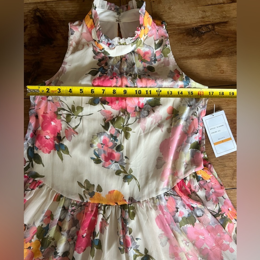 Bleecker 126 Watercolor Floral Chiffon High
Neck Baby Doll Dress. Size small‎ - Picture 15 of 16